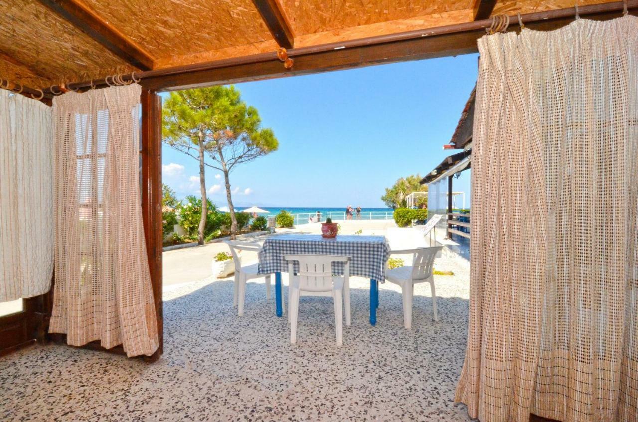 Oasis Beachfront & Apartments, By Zantewize Alykanas (Zakynthos)
