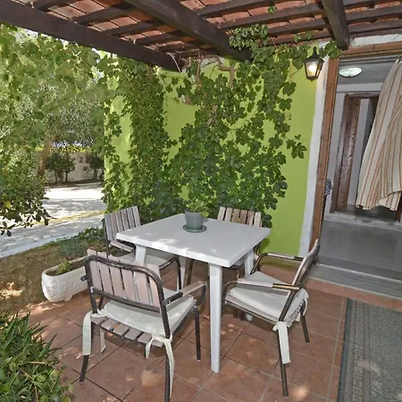 Oasis Beachfront Studios & Apartments, By Zantewize Alykanas  Extérieur photo
